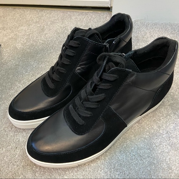 Blondo Shoes - BLONDO Womens Goldy Wedge Waterproof Black Sneaker